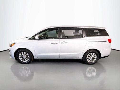 Silky Silver 2019 Kia Sedona L