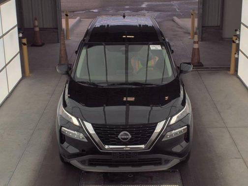 Black 2022 Nissan Rogue SV
