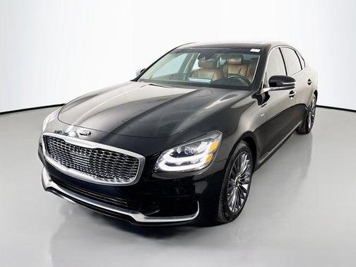 2019 Kia K900 Luxury