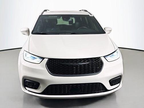 2021 Chrysler Pacifica Touring-L