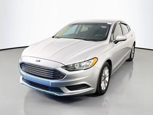 Ingot Silver 2017 Ford Fusion SE