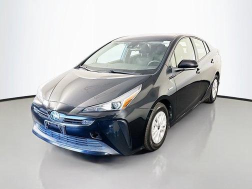 Midnight Black Metallic 2022 Toyota Prius LE