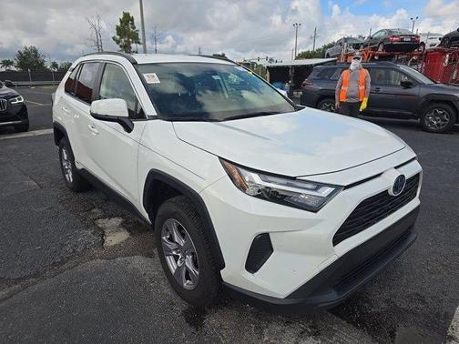 Ice 2024 Toyota RAV4 Hybrid XLE
