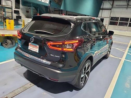 2022 Nissan Rogue Sport SL