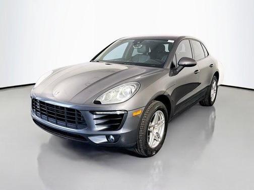 Agate Gray Metallic 2018 Porsche Macan Base