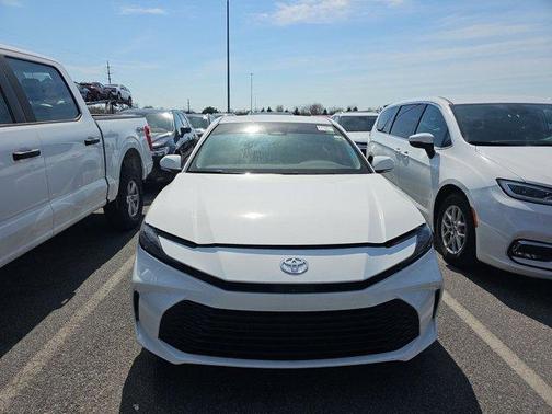 Ice 2025 Toyota Camry LE