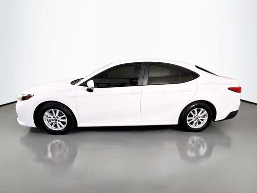 Ice 2025 Toyota Camry LE