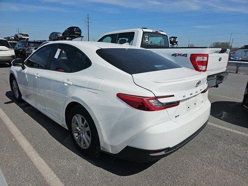 Ice 2025 Toyota Camry LE