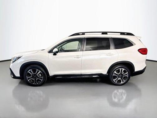 Crystal White Pearl 2023 Subaru Ascent Limited 7-Passenger