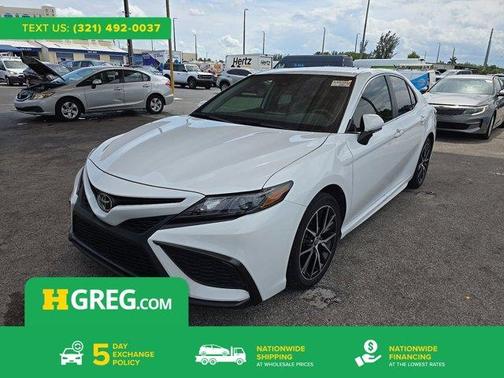 Ice Edge 2024 Toyota Camry SE