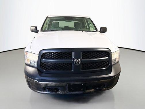 Bright White Clearcoat 2018 RAM 1500 ST