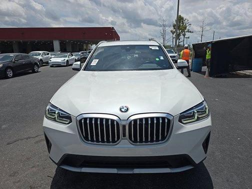 Mineral White Metallic 2024 BMW X3 sDrive30i