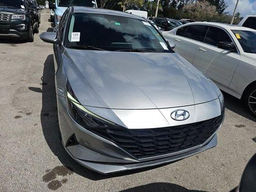2021 Hyundai ELANTRA SEL