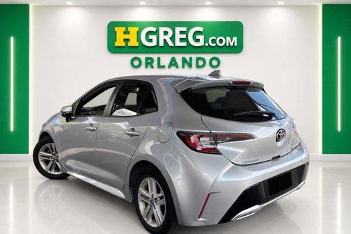 Classic Silver Metallic 2022 Toyota Corolla Hatchback SE