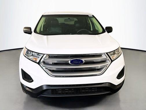 Oxford White 2017 Ford Edge SE