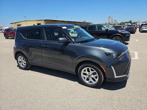Gravity Gray 2025 Kia Soul LX
