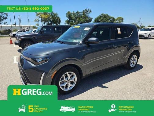 Gravity Gray 2025 Kia Soul LX