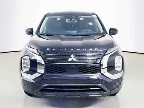 2023 Mitsubishi Outlander ES