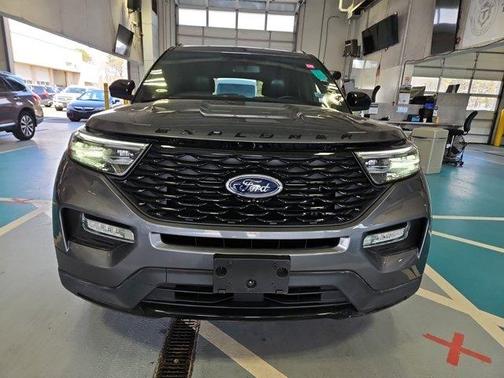 Carbonized Gray Metallic 2022 Ford Explorer ST-Line