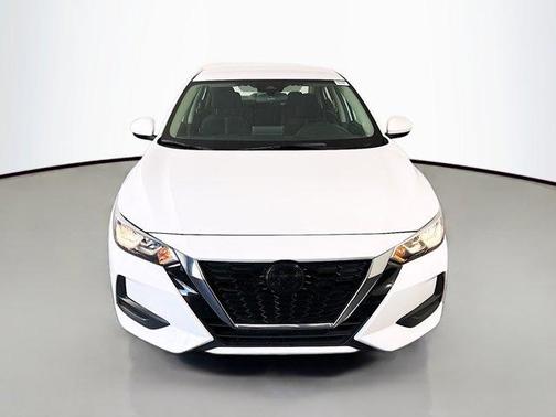 Cloud White 2022 Nissan Sentra SV