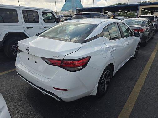Cloud White 2022 Nissan Sentra SV