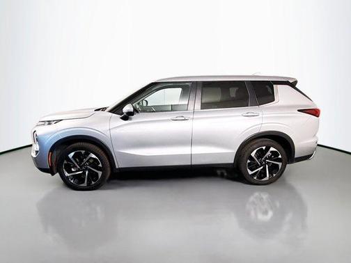 2024 Mitsubishi Outlander SE Black Edition