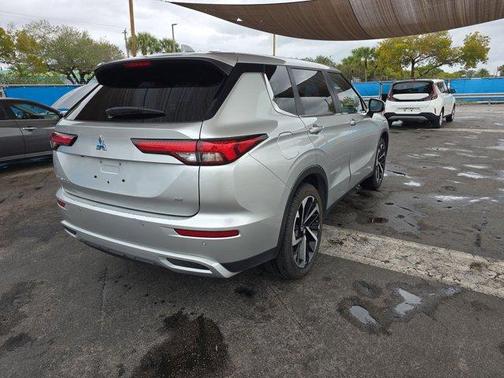 2024 Mitsubishi Outlander SE Black Edition