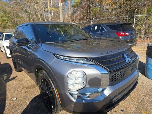 2023 Mitsubishi Outlander SE Black Edition