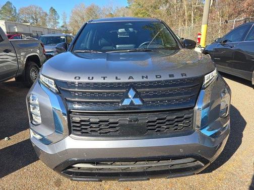 2023 Mitsubishi Outlander SE Black Edition