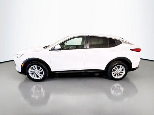Summit White 2024 Buick Envista Preferred