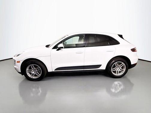 2017 Porsche Macan Base