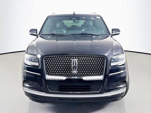 Infinite Black Metallic 2024 Lincoln Navigator Reserve