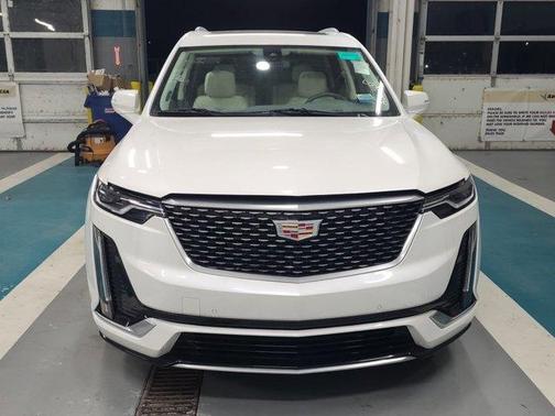 2024 Cadillac XT6 Premium Luxury FWD
