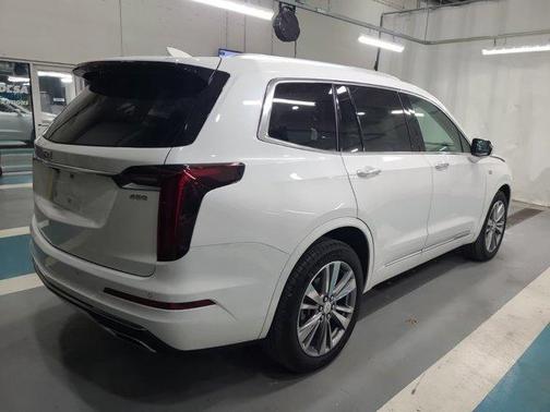 2024 Cadillac XT6 Premium Luxury FWD