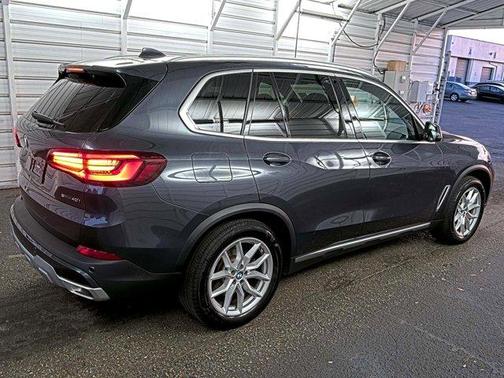 Arctic Gray Metallic 2021 BMW X5 sDrive40i