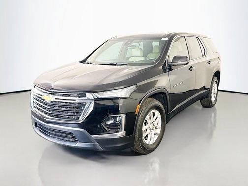Mosaic Black Metallic 2023 Chevrolet Traverse LS