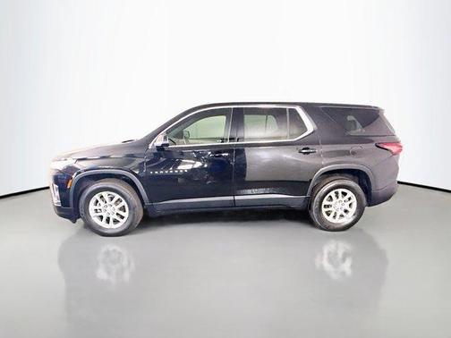 Mosaic Black Metallic 2023 Chevrolet Traverse LS
