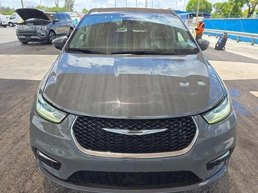 Ceramic Gray Clearcoat 2023 Chrysler Pacifica Touring-L