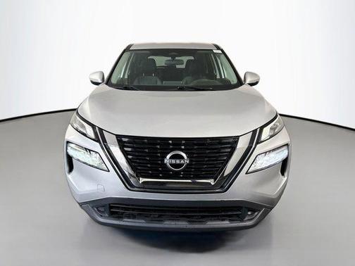 Brilliant Silver Metallic 2022 Nissan Rogue SV