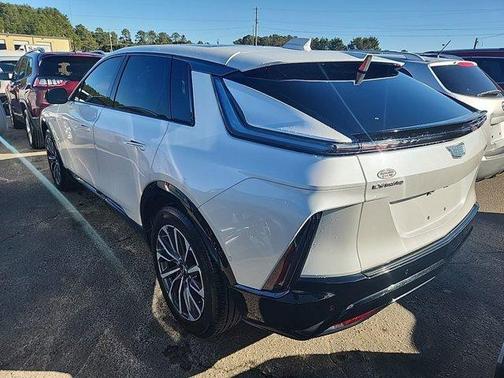 2024 Cadillac LYRIQ Sport