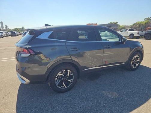 Gravity Gray 2025 Kia Sportage LX