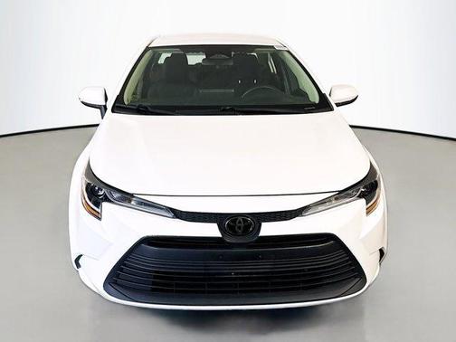 Ice 2023 Toyota Corolla LE