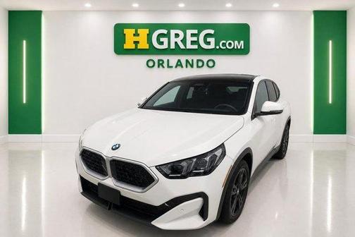 Alpine White 2026 BMW X2 xDrive28i