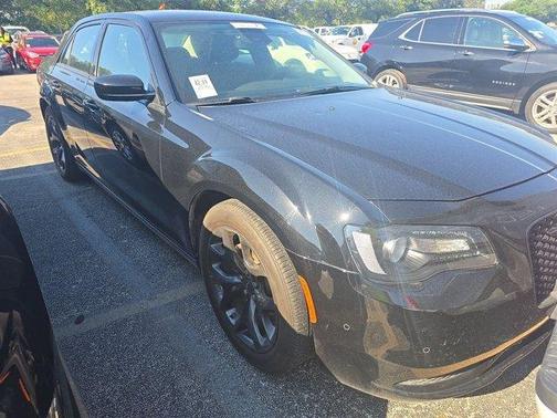 Gloss Black 2023 Chrysler 300 Touring