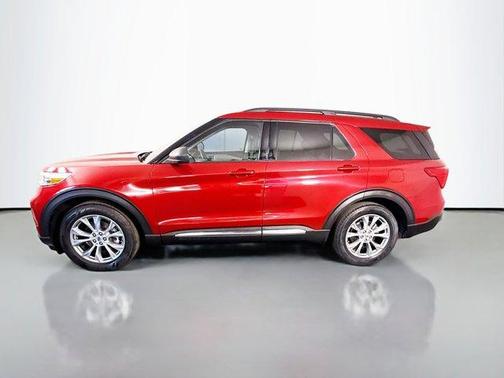 Rapid Red Metallic Tinted Clearcoat 2020 Ford Explorer XLT
