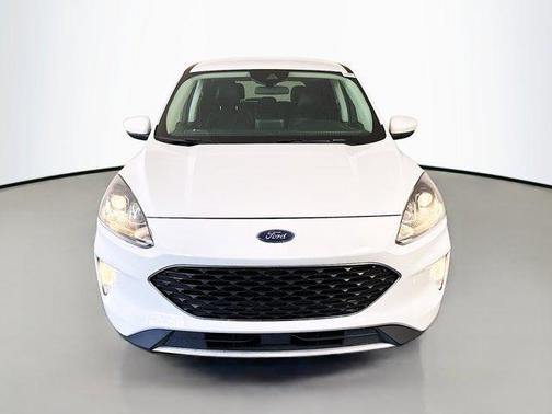 Oxford White 2022 Ford Escape SEL