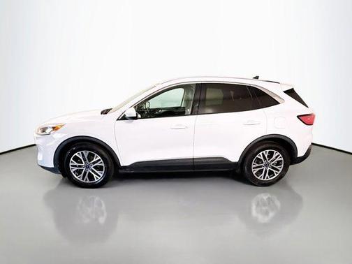 Oxford White 2022 Ford Escape SEL