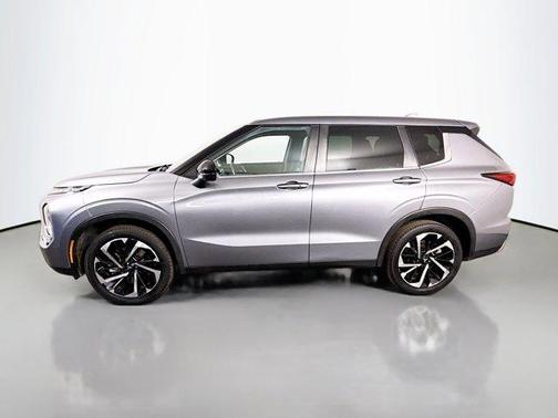2022 Mitsubishi Outlander Black Edition