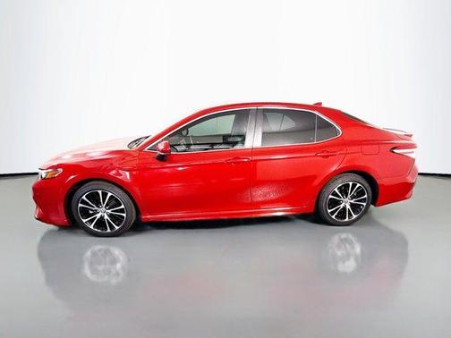 Ruby Flare Pearl 2020 Toyota Camry SE