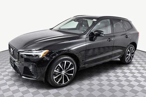 2024 Volvo XC60 B5 Plus Dark Theme